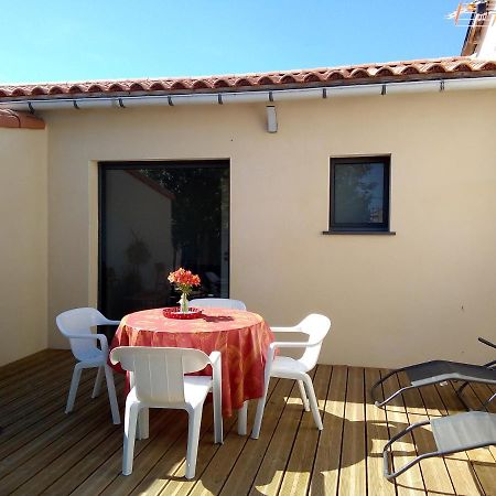 Au Refuge Des Farfas Apartment Saint-Paul-en-Pareds Екстериор снимка