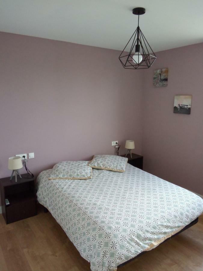 Au Refuge Des Farfas Apartment Saint-Paul-en-Pareds Екстериор снимка