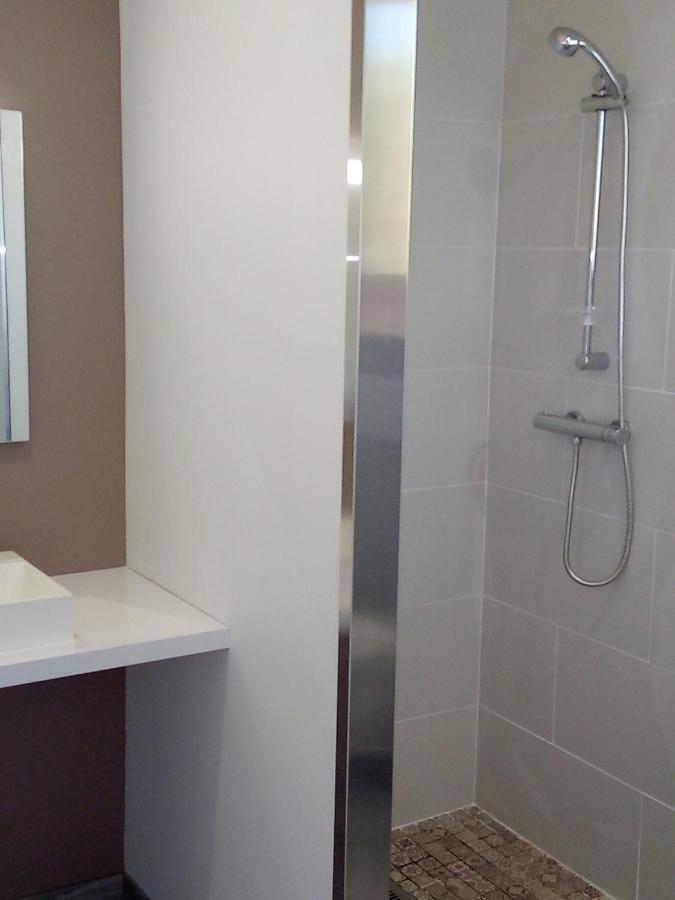 Au Refuge Des Farfas Apartment Saint-Paul-en-Pareds Екстериор снимка